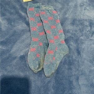 Gucci Sparkle Crew Socks in Blue with Pink Logo